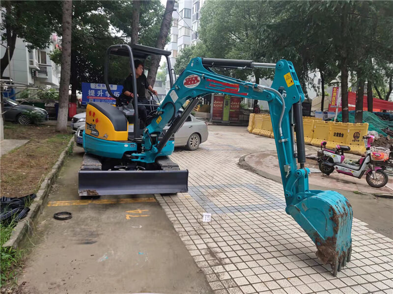 出租30型久保田小挖機